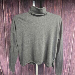 Abercrombie & Fitch Gray Cropped Turtleneck Long Sleeve Top Size M